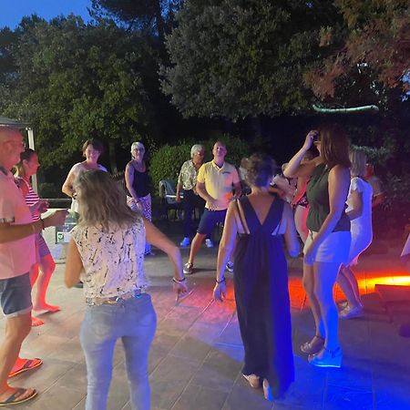 Les Arbousiers Village Hotel Provencal La Roquebrussanne エクステリア 写真