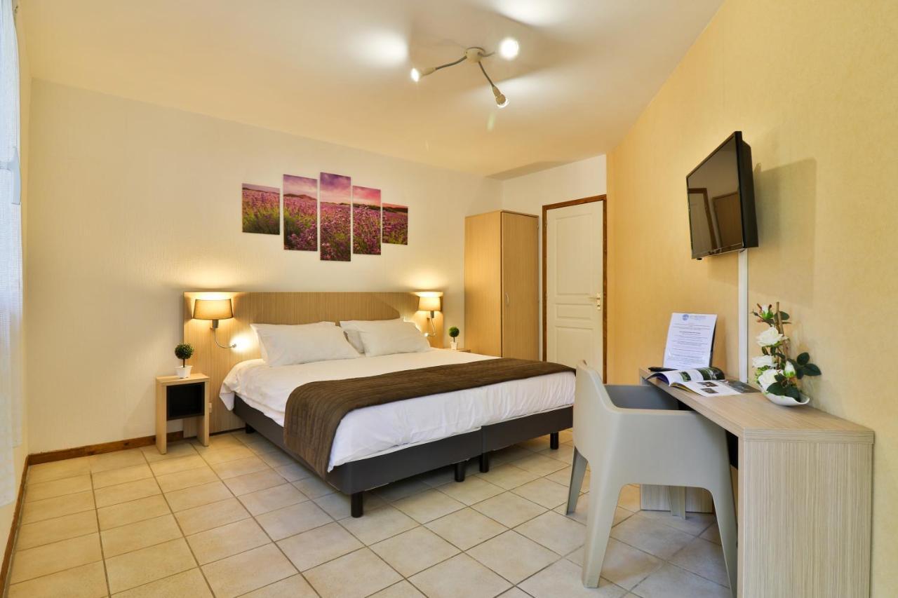 Les Arbousiers Village Hotel Provencal La Roquebrussanne エクステリア 写真