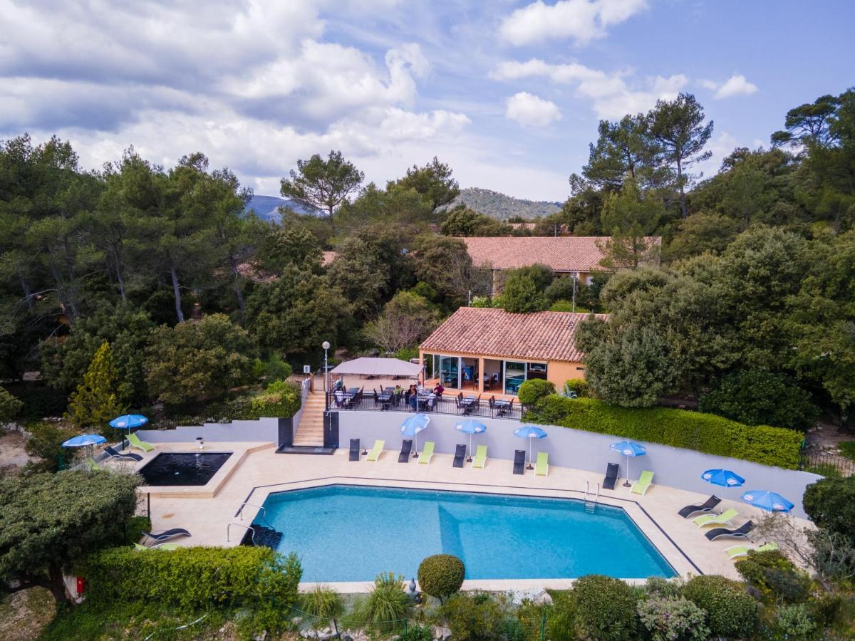 Les Arbousiers Village Hotel Provencal La Roquebrussanne エクステリア 写真