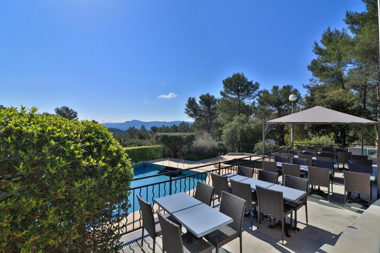 Les Arbousiers Village Hotel Provencal La Roquebrussanne エクステリア 写真