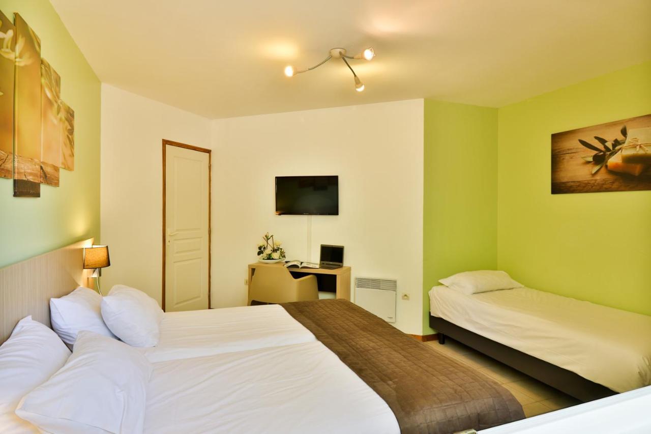 Les Arbousiers Village Hotel Provencal La Roquebrussanne エクステリア 写真