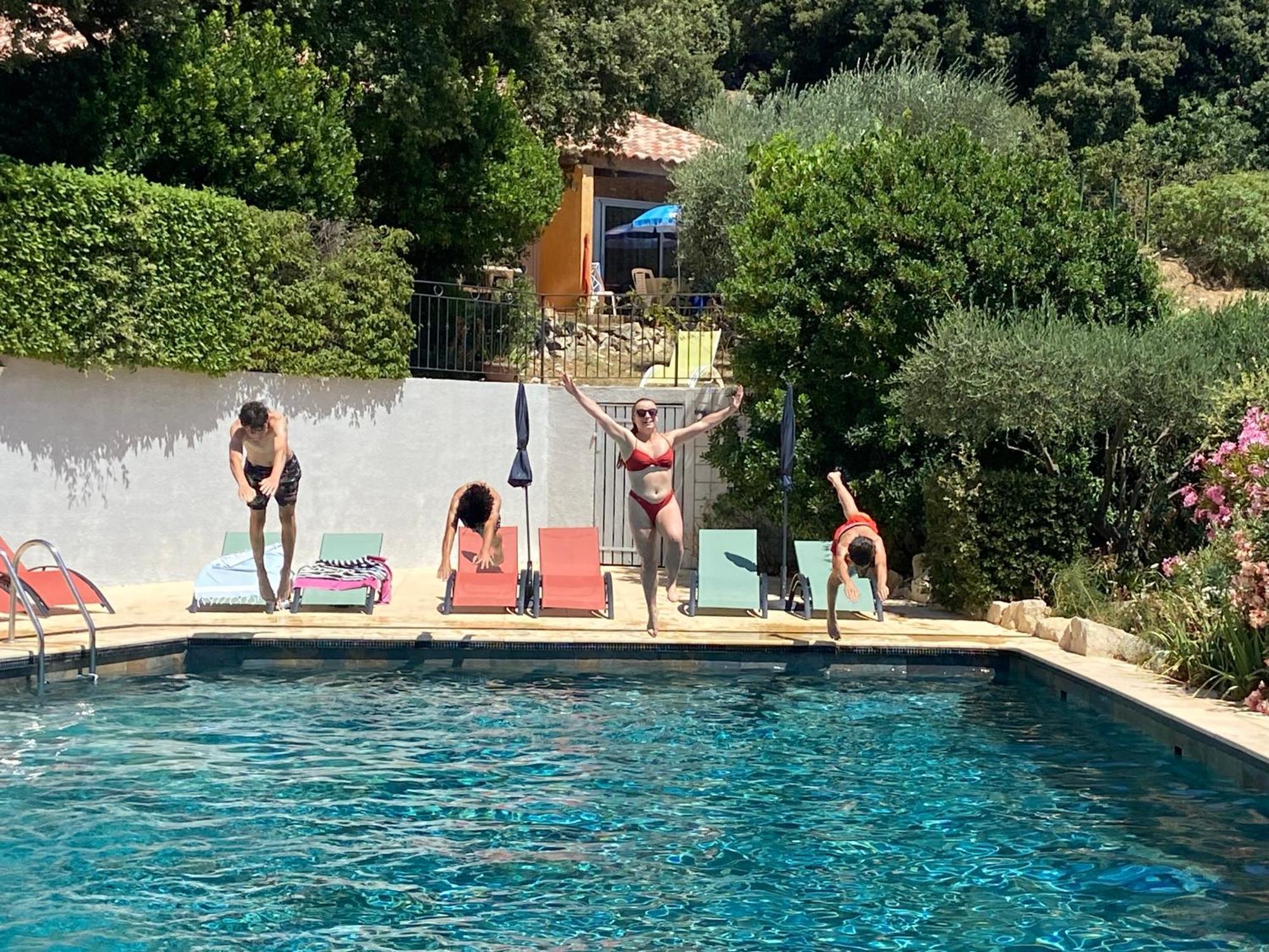 Les Arbousiers Village Hotel Provencal La Roquebrussanne エクステリア 写真