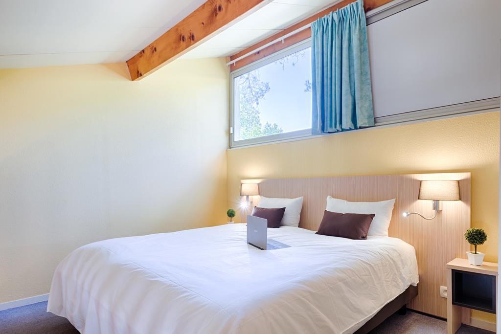 Les Arbousiers Village Hotel Provencal La Roquebrussanne エクステリア 写真